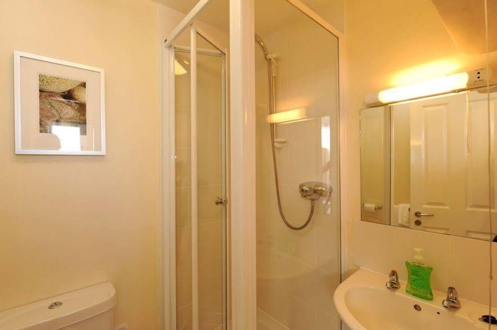 Wayfarer Inn Інстоу Екстер'єр фото